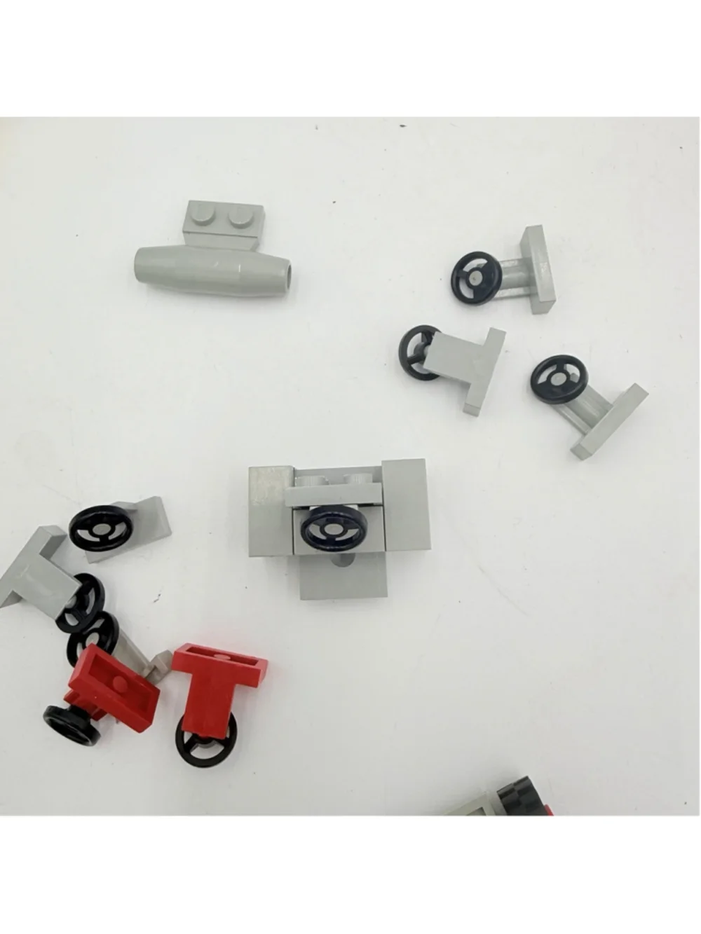 LEGO Classic Space Lot 9 Minifigs 4 Moon Baseplates Roadway LL924 Parts